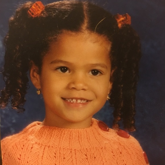 Meet your Posher, Makena - Picture 1 of 1